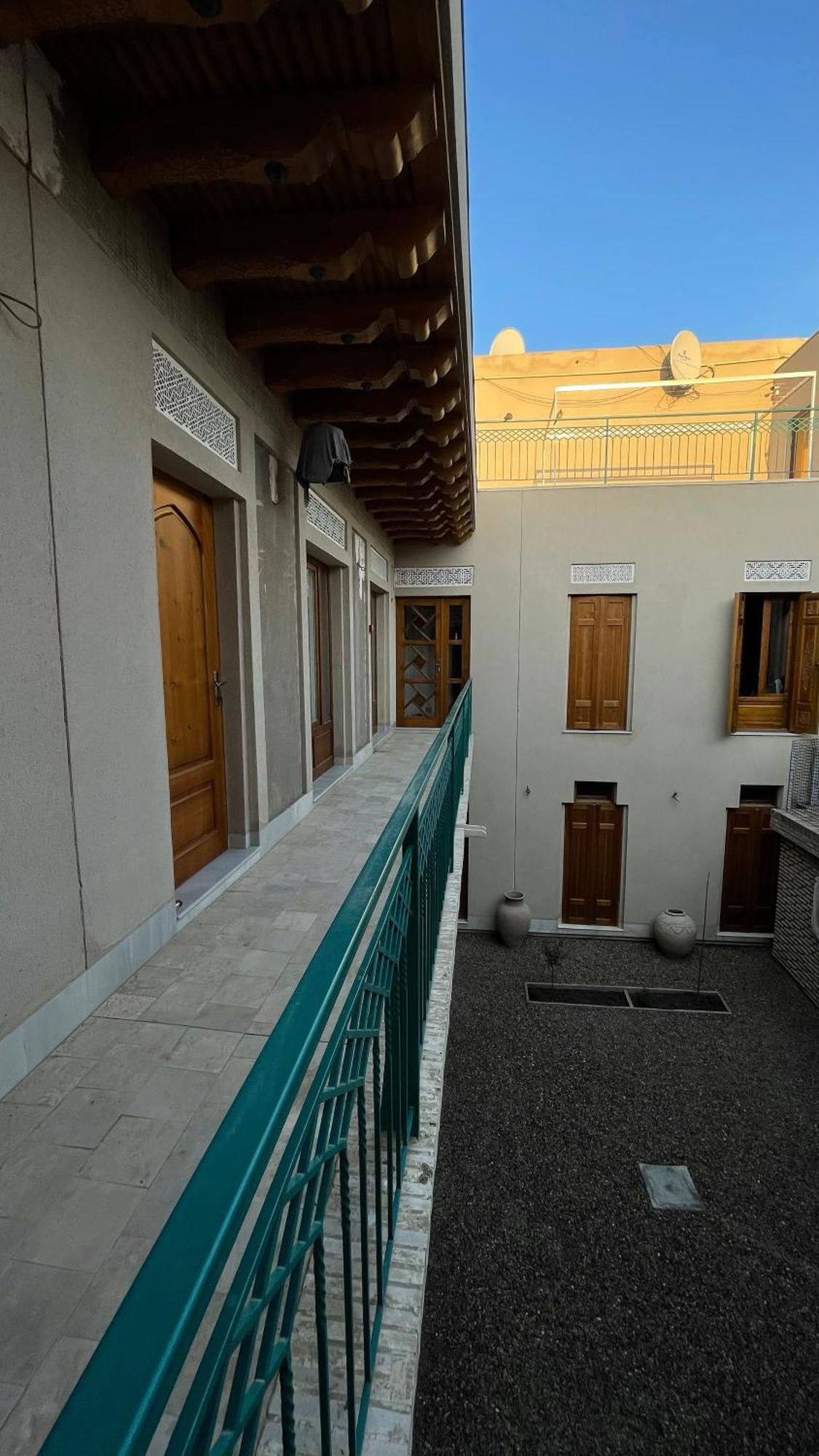 בוקורו Mahbubakhon Guest House In Old City מראה חיצוני תמונה