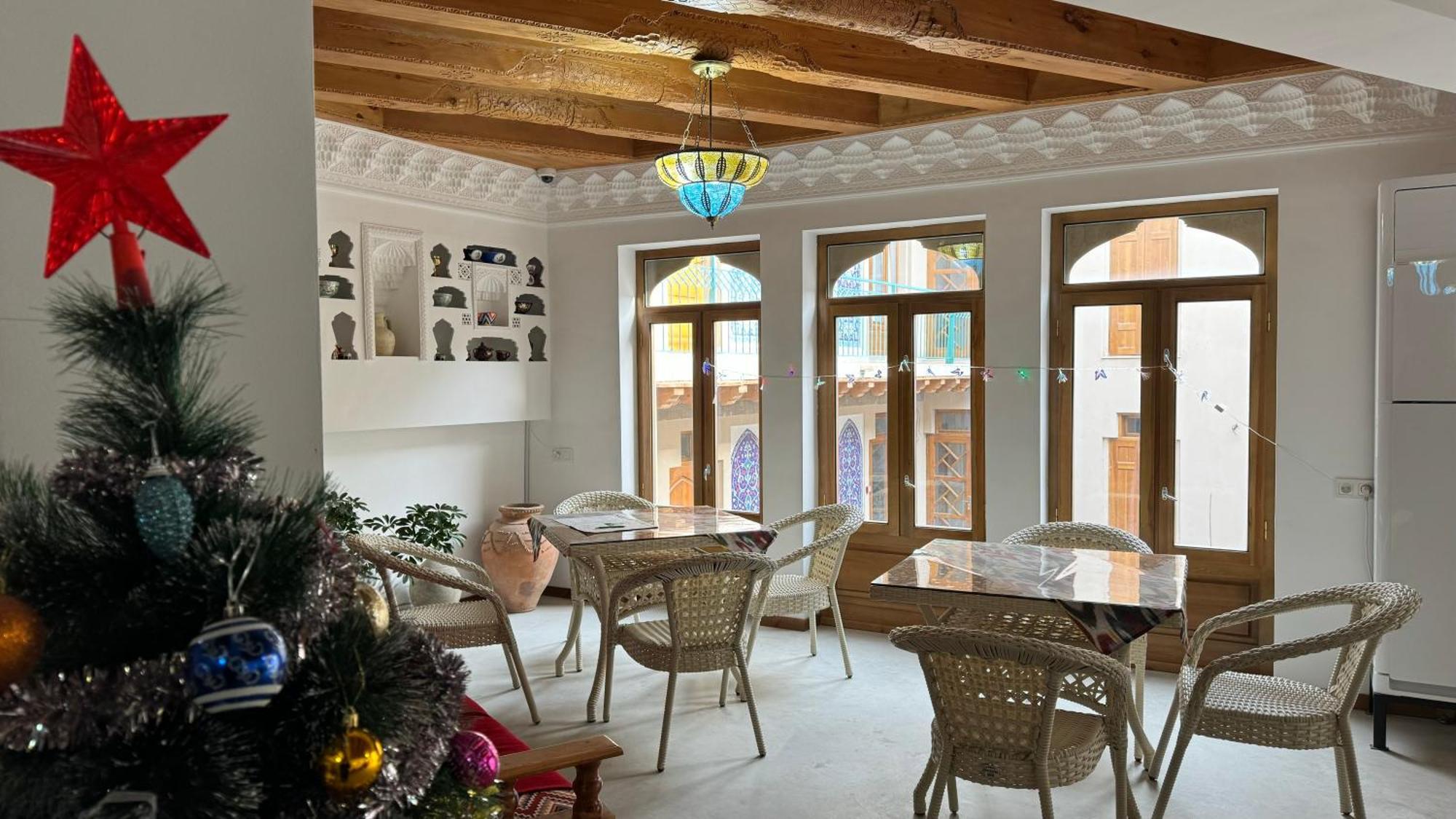 בוקורו Mahbubakhon Guest House In Old City מראה חיצוני תמונה