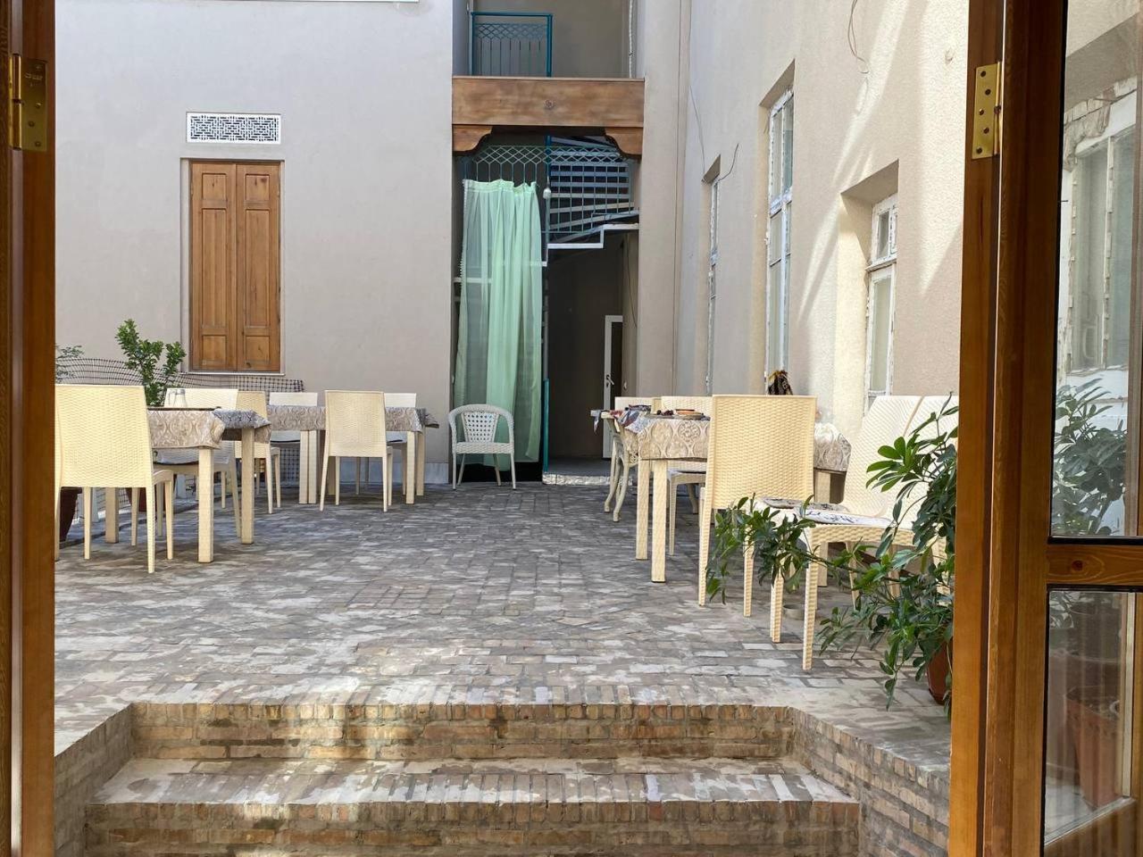 בוקורו Mahbubakhon Guest House In Old City מראה חיצוני תמונה