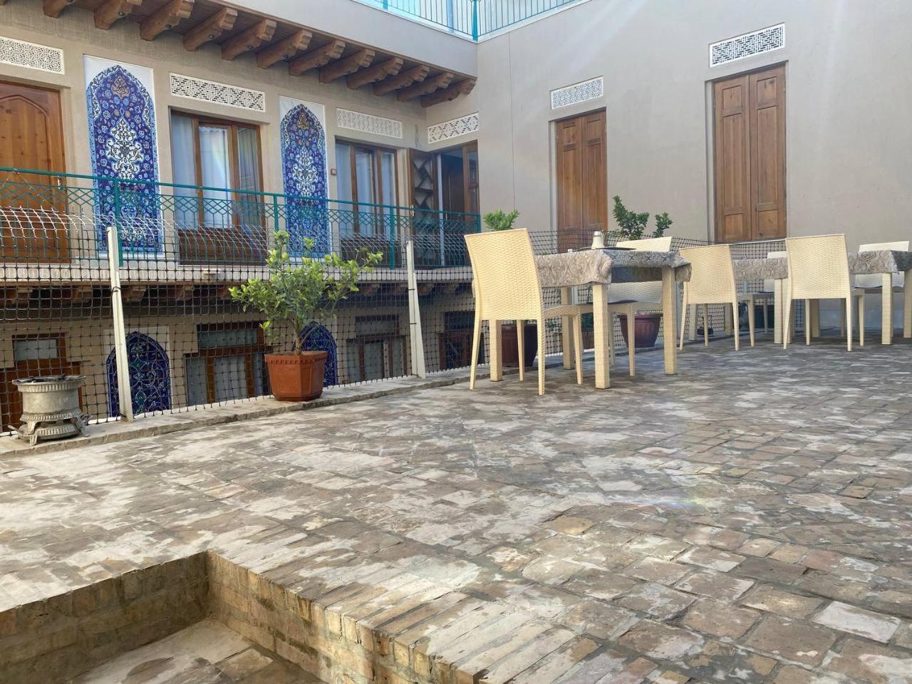 בוקורו Mahbubakhon Guest House In Old City מראה חיצוני תמונה